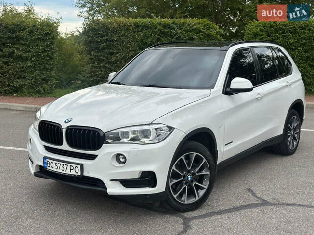 Белый БМВ Х5, объемом двигателя 3 л и пробегом 185 тыс. км за 26300 $, фото 3 на Automoto.ua