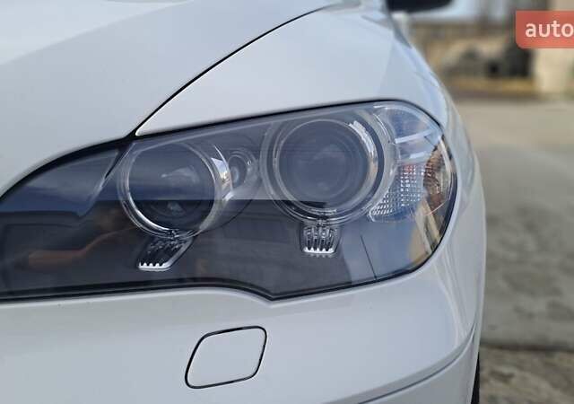 Белый БМВ Х5, объемом двигателя 2.99 л и пробегом 195 тыс. км за 30000 $, фото 63 на Automoto.ua