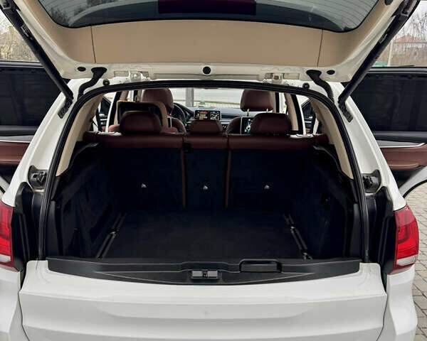 Білий БМВ Х5, об'ємом двигуна 2.98 л та пробігом 245 тис. км за 18900 $, фото 16 на Automoto.ua