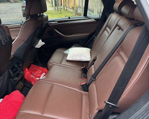 Белый БМВ Х5, объемом двигателя 2.98 л и пробегом 234 тыс. км за 14800 $, фото 7 на Automoto.ua