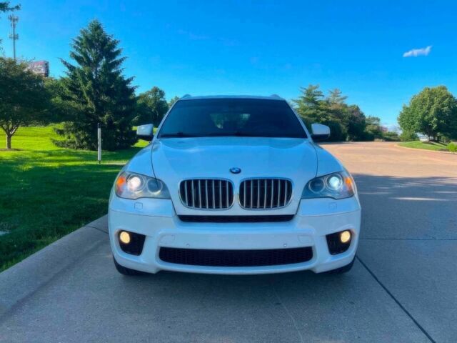 Белый БМВ Х5, объемом двигателя 4.4 л и пробегом 83 тыс. км за 4750 $, фото 1 на Automoto.ua