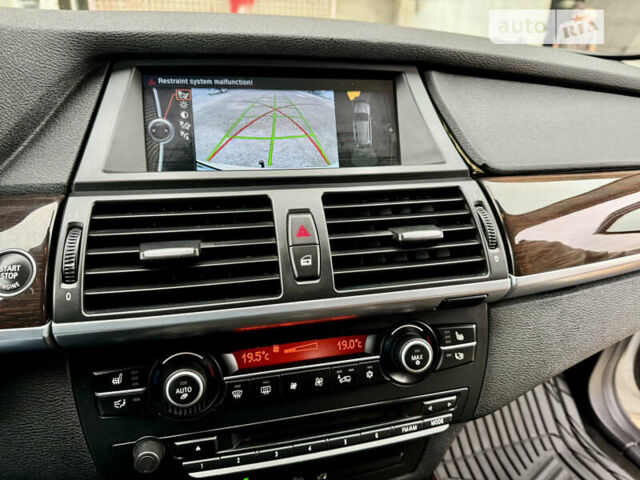 Белый БМВ Х5, объемом двигателя 2.98 л и пробегом 148 тыс. км за 14000 $, фото 21 на Automoto.ua