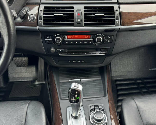 Білий БМВ Х5, об'ємом двигуна 3 л та пробігом 162 тис. км за 22500 $, фото 44 на Automoto.ua