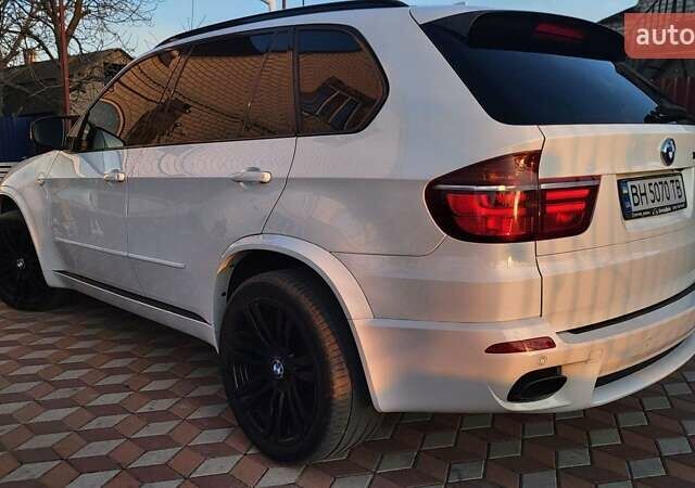 Белый БМВ Х5, объемом двигателя 2.99 л и пробегом 195 тыс. км за 30000 $, фото 1 на Automoto.ua
