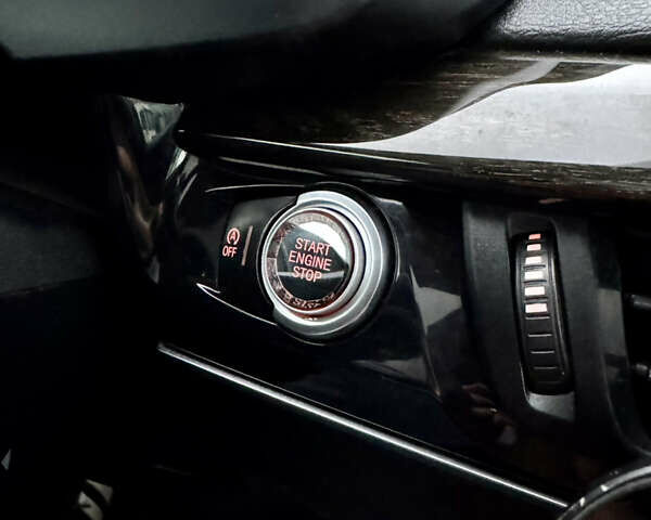 Білий БМВ Х5, об'ємом двигуна 2.98 л та пробігом 245 тис. км за 18900 $, фото 41 на Automoto.ua