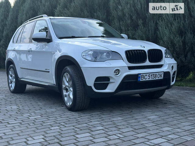 Белый БМВ Х5, объемом двигателя 2.98 л и пробегом 148 тыс. км за 14000 $, фото 2 на Automoto.ua