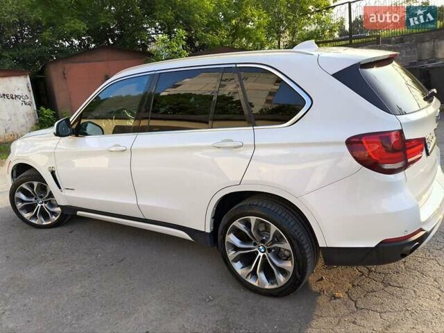 Белый БМВ Х5, объемом двигателя 3 л и пробегом 210 тыс. км за 18900 $, фото 7 на Automoto.ua