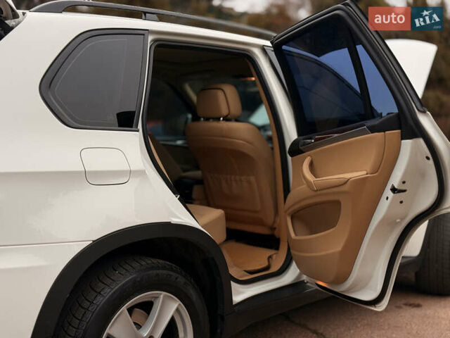 Білий БМВ Х5, об'ємом двигуна 2.98 л та пробігом 234 тис. км за 14800 $, фото 15 на Automoto.ua