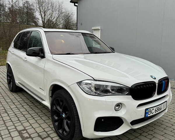 Білий БМВ Х5, об'ємом двигуна 2.98 л та пробігом 245 тис. км за 18900 $, фото 4 на Automoto.ua