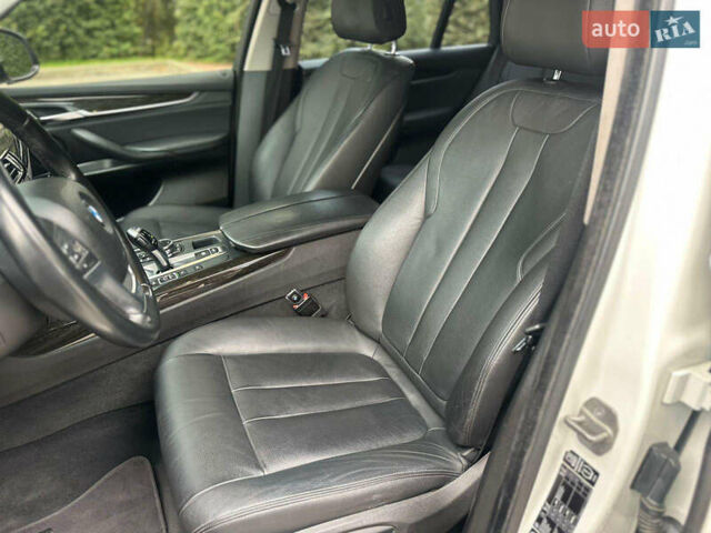 Белый БМВ Х5, объемом двигателя 3 л и пробегом 185 тыс. км за 26300 $, фото 23 на Automoto.ua