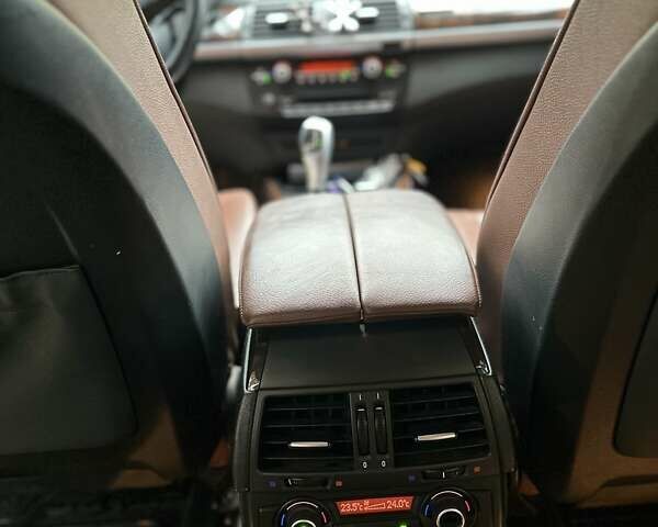 БМВ Х5 2013 в Тернополе на Automoto.ua Белый БМВ Х5, объемом двигателя 2.98 л и пробегом 222 тыс. км за 16666 $, фото 28 на Automoto.ua