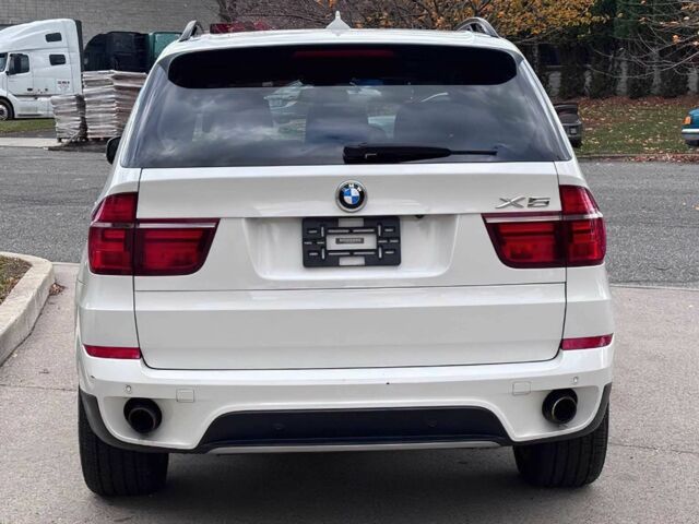 Белый БМВ Х5, объемом двигателя 3 л и пробегом 81 тыс. км за 4500 $, фото 4 на Automoto.ua