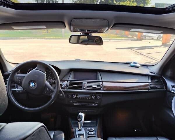 БМВ Х5 2013 в Киеве на Automoto.ua Белый БМВ Х5, объемом двигателя 3 л и пробегом 162 тыс. км за 22000 $, фото 13 на Automoto.ua