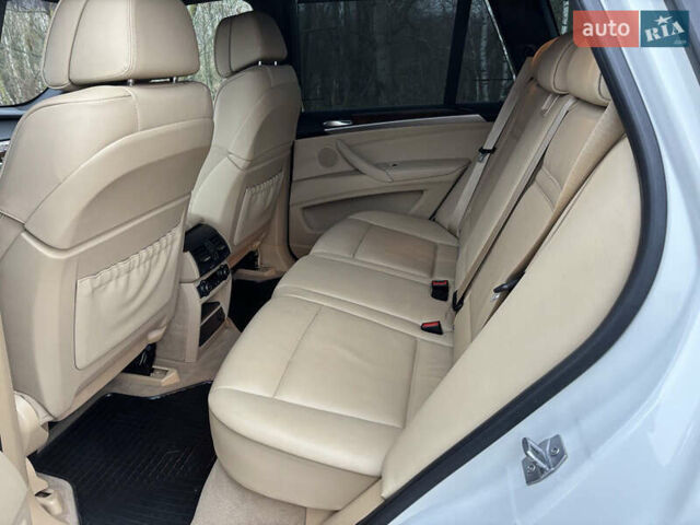 Білий БМВ Х5, об'ємом двигуна 3 л та пробігом 165 тис. км за 20500 $, фото 49 на Automoto.ua