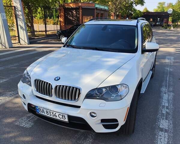 БМВ Х5 2013 в Киеве на Automoto.ua Белый БМВ Х5, объемом двигателя 3 л и пробегом 162 тыс. км за 22000 $, фото 2 на Automoto.ua