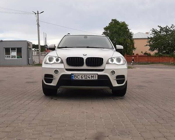 Белый БМВ Х5, объемом двигателя 2.98 л и пробегом 160 тыс. км за 15500 $, фото 1 на Automoto.ua