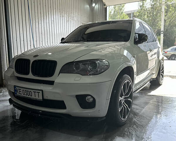 Белый БМВ Х5, объемом двигателя 3 л и пробегом 208 тыс. км за 15500 $, фото 21 на Automoto.ua