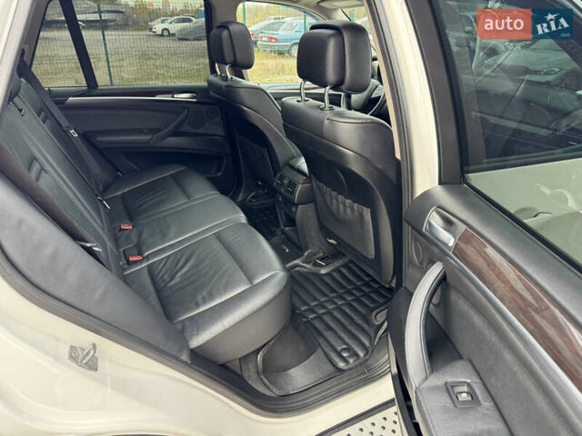 Білий БМВ Х5, об'ємом двигуна 3 л та пробігом 162 тис. км за 22500 $, фото 33 на Automoto.ua