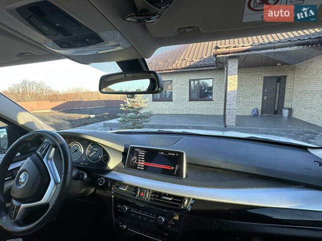 Белый БМВ Х5, объемом двигателя 2.99 л и пробегом 290 тыс. км за 22900 $, фото 6 на Automoto.ua