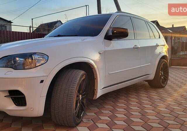 Белый БМВ Х5, объемом двигателя 2.99 л и пробегом 195 тыс. км за 30000 $, фото 19 на Automoto.ua