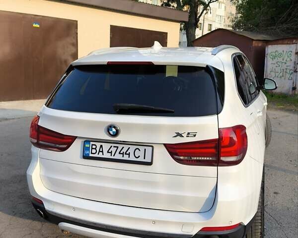 Белый БМВ Х5, объемом двигателя 3 л и пробегом 210 тыс. км за 18900 $, фото 4 на Automoto.ua