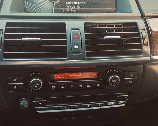 Белый БМВ Х5, объемом двигателя 2.98 л и пробегом 141 тыс. км за 16300 $, фото 30 на Automoto.ua