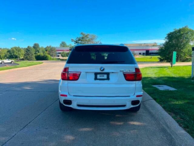 Белый БМВ Х5, объемом двигателя 4.4 л и пробегом 83 тыс. км за 4750 $, фото 6 на Automoto.ua