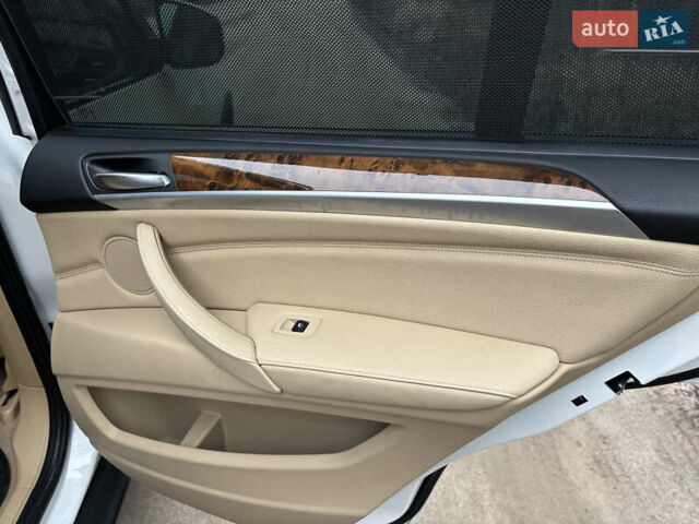 Білий БМВ Х5, об'ємом двигуна 3 л та пробігом 165 тис. км за 20500 $, фото 41 на Automoto.ua