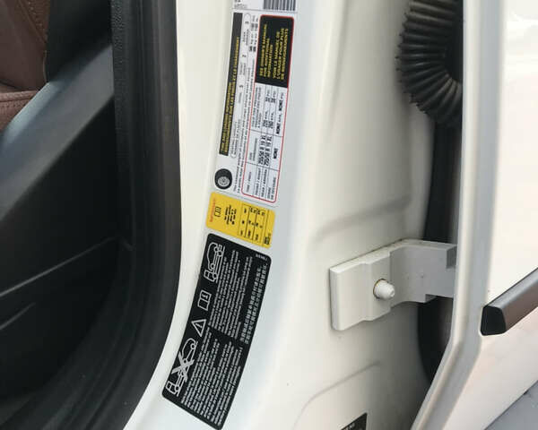 Білий БМВ Х5, об'ємом двигуна 3 л та пробігом 280 тис. км за 17900 $, фото 9 на Automoto.ua