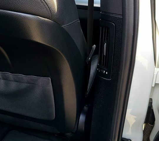 Белый БМВ Х5, объемом двигателя 3 л и пробегом 200 тыс. км за 27500 $, фото 7 на Automoto.ua