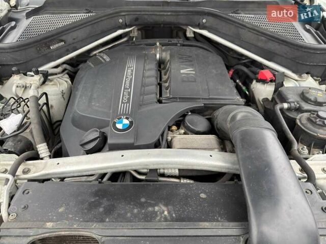 Білий БМВ Х5, об'ємом двигуна 2.98 л та пробігом 179 тис. км за 14850 $, фото 44 на Automoto.ua