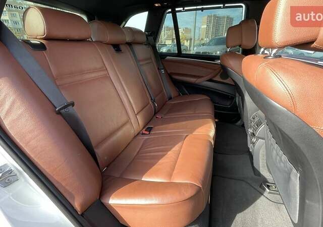 Белый БМВ Х5, объемом двигателя 2.98 л и пробегом 237 тыс. км за 16490 $, фото 8 на Automoto.ua