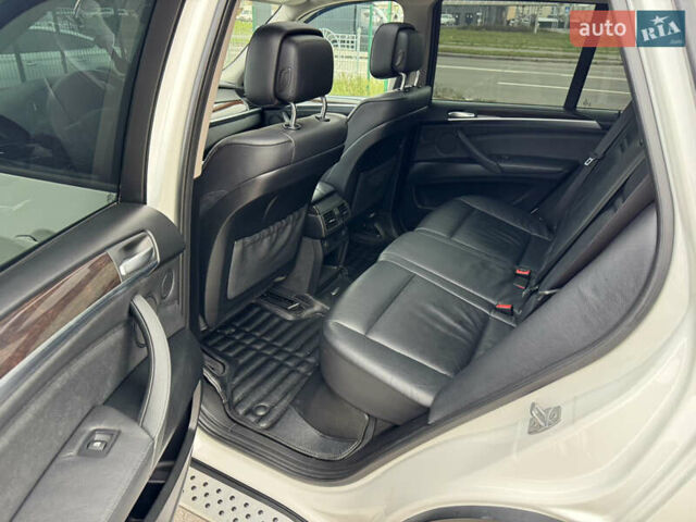 Білий БМВ Х5, об'ємом двигуна 3 л та пробігом 162 тис. км за 22500 $, фото 26 на Automoto.ua