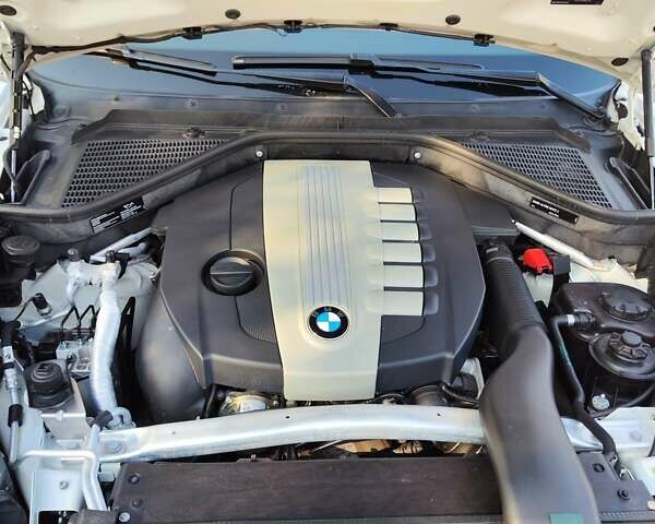 БМВ Х5 2013 в Киеве на Automoto.ua Белый БМВ Х5, объемом двигателя 3 л и пробегом 162 тыс. км за 22000 $, фото 33 на Automoto.ua