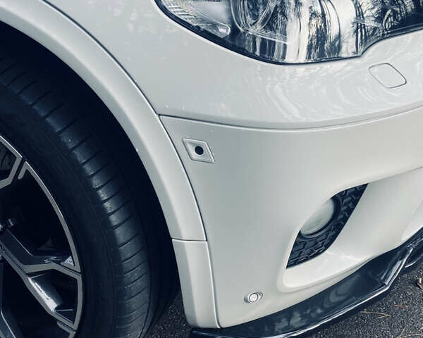 Белый БМВ Х5, объемом двигателя 2.98 л и пробегом 141 тыс. км за 16300 $, фото 9 на Automoto.ua