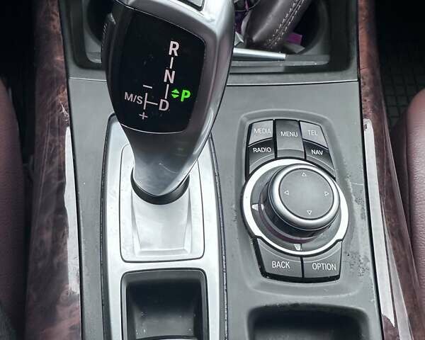 БМВ Х5 2013 в Тернополе на Automoto.ua Белый БМВ Х5, объемом двигателя 2.98 л и пробегом 222 тыс. км за 16666 $, фото 25 на Automoto.ua