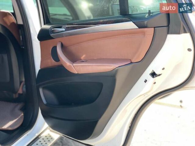 Білий БМВ Х5, об'ємом двигуна 3 л та пробігом 212 тис. км за 17240 $, фото 23 на Automoto.ua