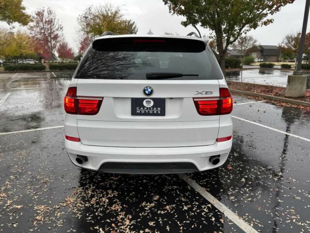 Белый БМВ Х5, объемом двигателя 3 л и пробегом 84 тыс. км за 3000 $, фото 5 на Automoto.ua
