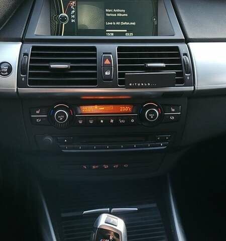 Белый БМВ Х5, объемом двигателя 2.99 л и пробегом 195 тыс. км за 30000 $, фото 54 на Automoto.ua