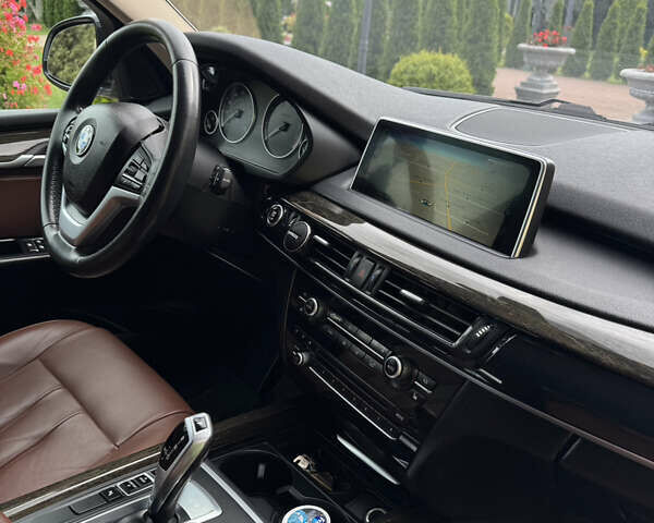 Белый БМВ Х5, объемом двигателя 2.98 л и пробегом 243 тыс. км за 20500 $, фото 13 на Automoto.ua