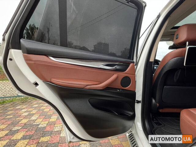 Білий БМВ Х5, об'ємом двигуна 3 л та пробігом 235 тис. км за 23700 $, фото 24 на Automoto.ua