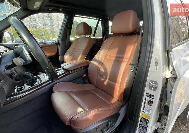 Белый БМВ Х5, объемом двигателя 2.98 л и пробегом 237 тыс. км за 16490 $, фото 6 на Automoto.ua
