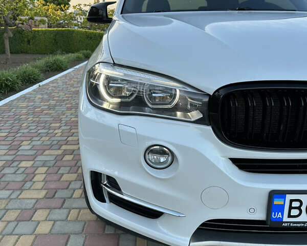 Білий БМВ Х5, об'ємом двигуна 3 л та пробігом 161 тис. км за 22000 $, фото 4 на Automoto.ua