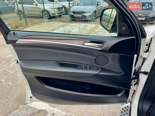 Білий БМВ Х5, об'ємом двигуна 3 л та пробігом 162 тис. км за 22500 $, фото 11 на Automoto.ua