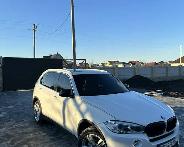 Белый БМВ Х5, объемом двигателя 2.99 л и пробегом 290 тыс. км за 22900 $, фото 1 на Automoto.ua