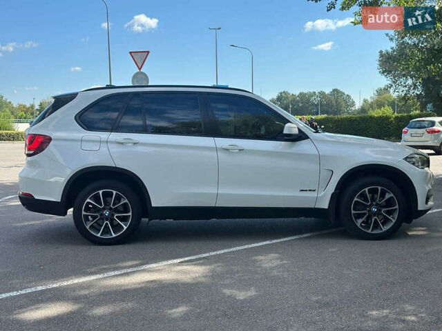 Белый БМВ Х5, объемом двигателя 3 л и пробегом 185 тыс. км за 26300 $, фото 4 на Automoto.ua