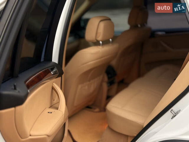 Білий БМВ Х5, об'ємом двигуна 2.98 л та пробігом 234 тис. км за 14800 $, фото 11 на Automoto.ua