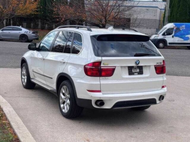 Белый БМВ Х5, объемом двигателя 3 л и пробегом 145 тыс. км за 7200 $, фото 7 на Automoto.ua