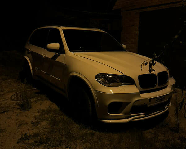 Белый БМВ Х5, объемом двигателя 2.98 л и пробегом 180 тыс. км за 13000 $, фото 4 на Automoto.ua