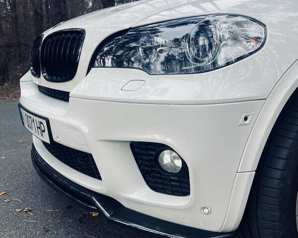 Белый БМВ Х5, объемом двигателя 2.98 л и пробегом 141 тыс. км за 16300 $, фото 8 на Automoto.ua